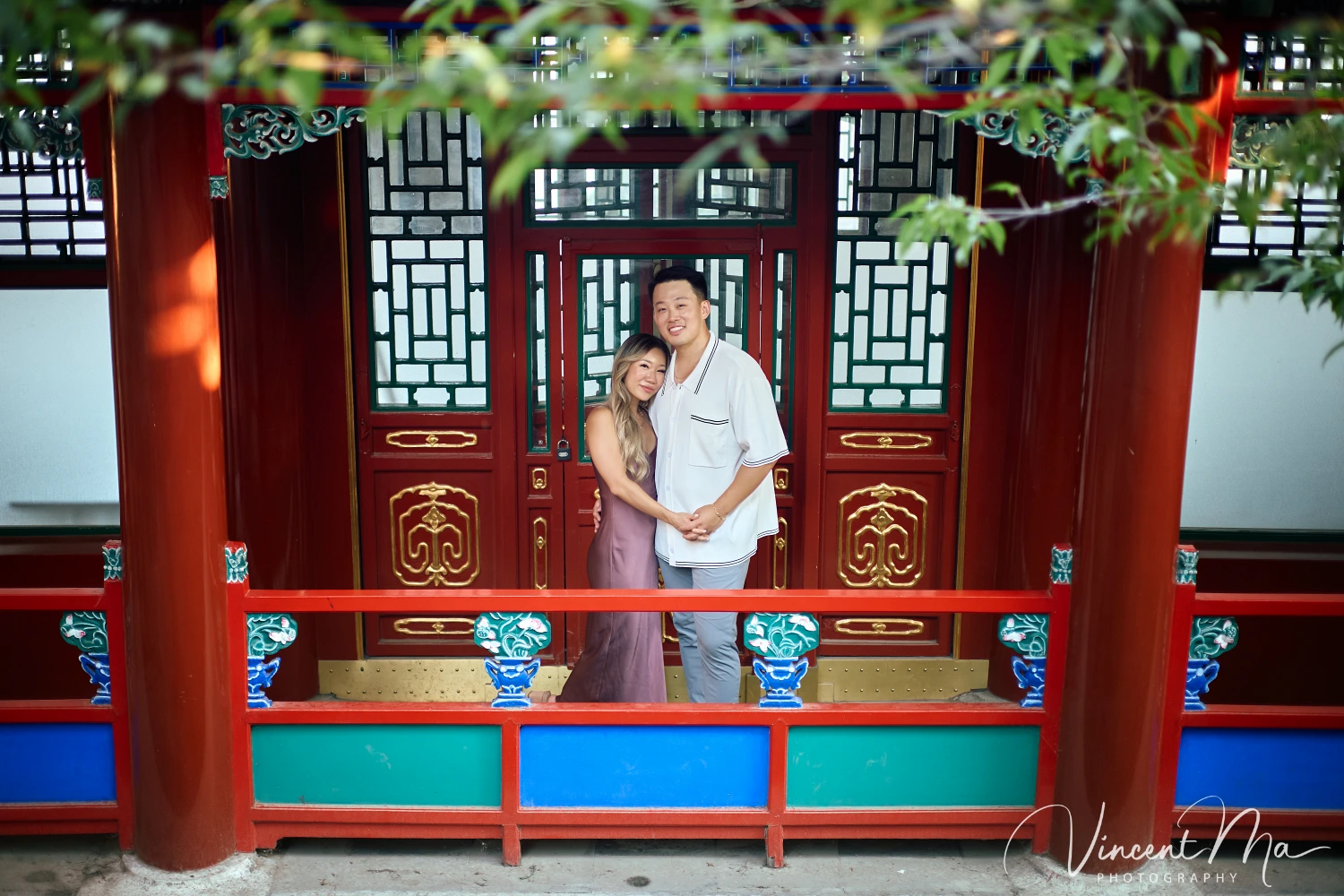 Couple engagement photos at the Travel in Picture in Beijing’s Summer Palace
