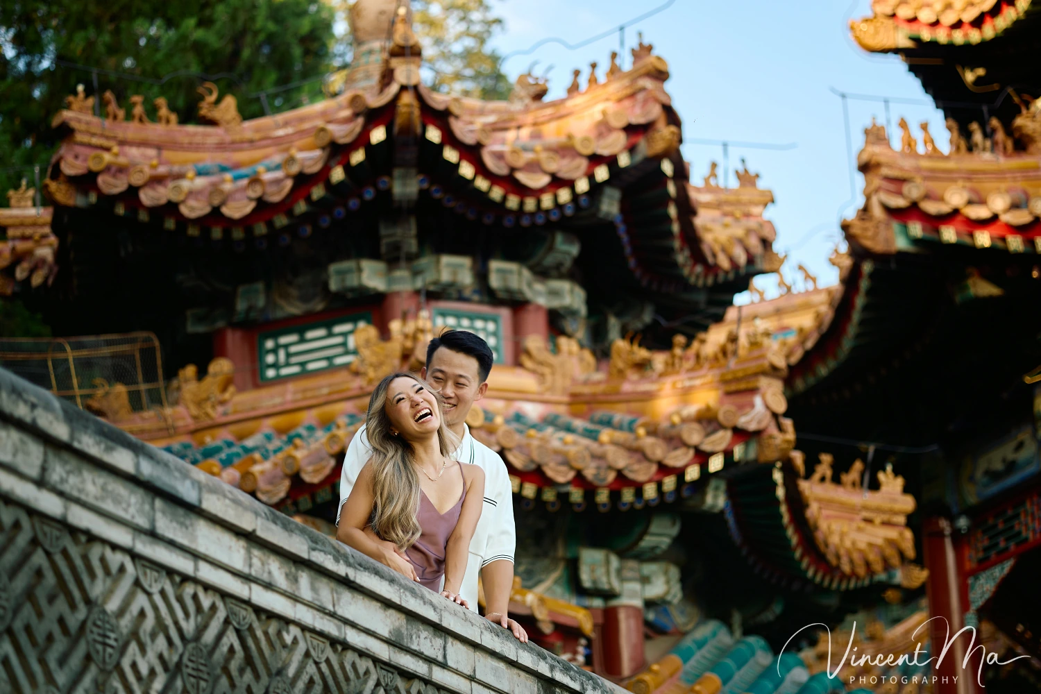 Couple engagement photos at the Travel in Picture in Beijing’s Summer Palace