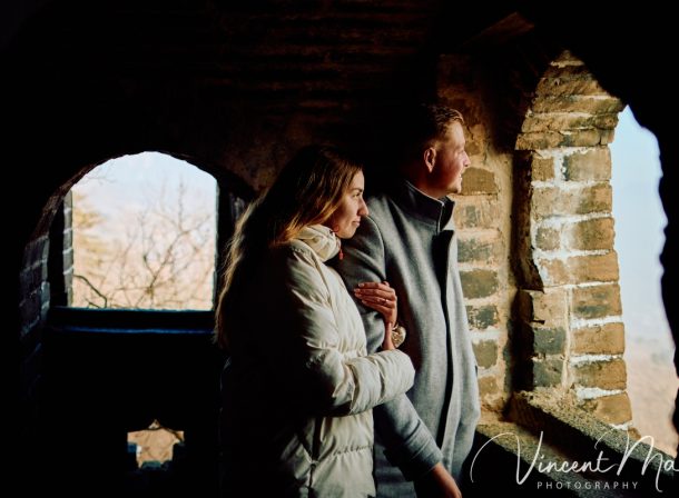 South African couple proposal at Mutianyu Great Wall Watchtower 6 in winter