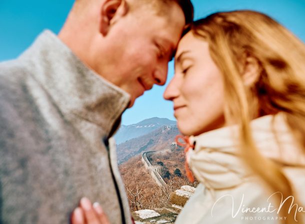 South African couple proposal at Mutianyu Great Wall Watchtower 7 in winter